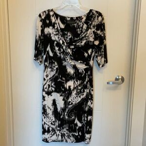 Connected Apparel Black and White Cowl Neck sz 6